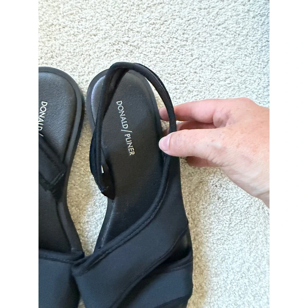Donald J. Pliner Barta Sandal 8 Black Neoprene Slingback Platform Sporty Strappy